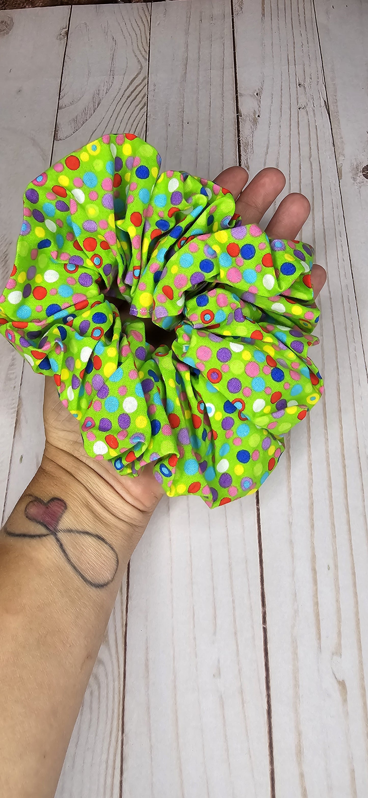 Jumbo Scrunchie - Polk-A-Dots